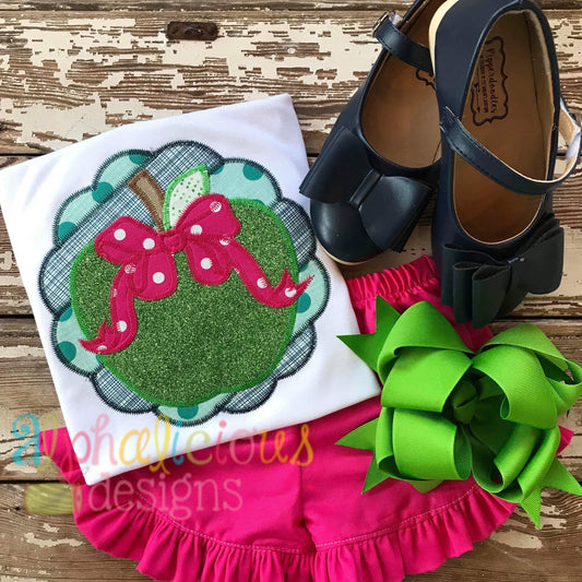 Patchwork Scallop Frame with Apple with Bow-ZigZag