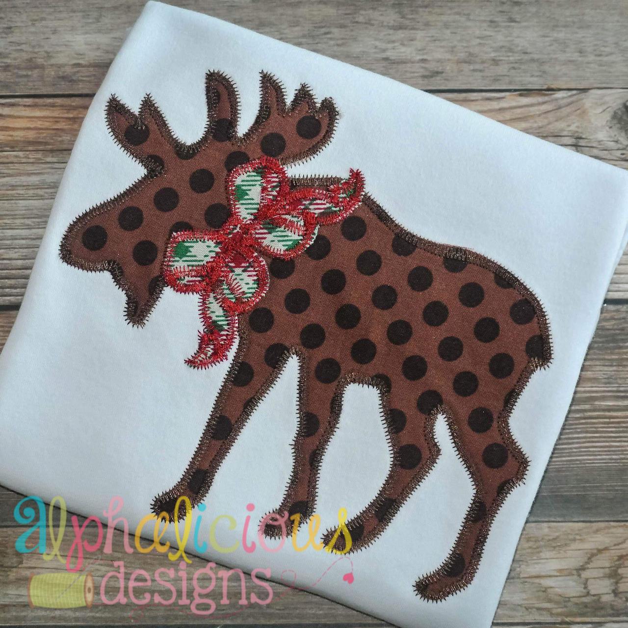 Woodlands Moose with Bow Applique-ZigZag