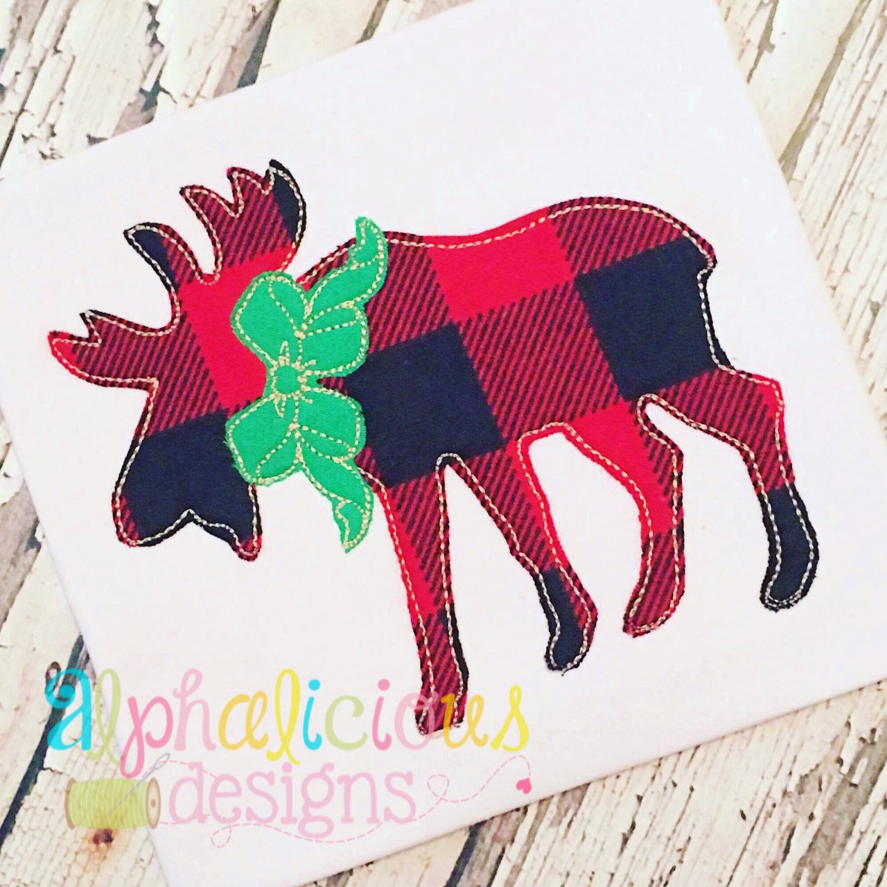Woodlands Moose with Bow Applique-Triple Bean